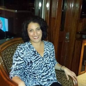 Meet your Posher, Mona